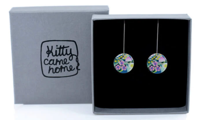 Kitty Came Home - Australian Garden, 17mm C Drop Hook