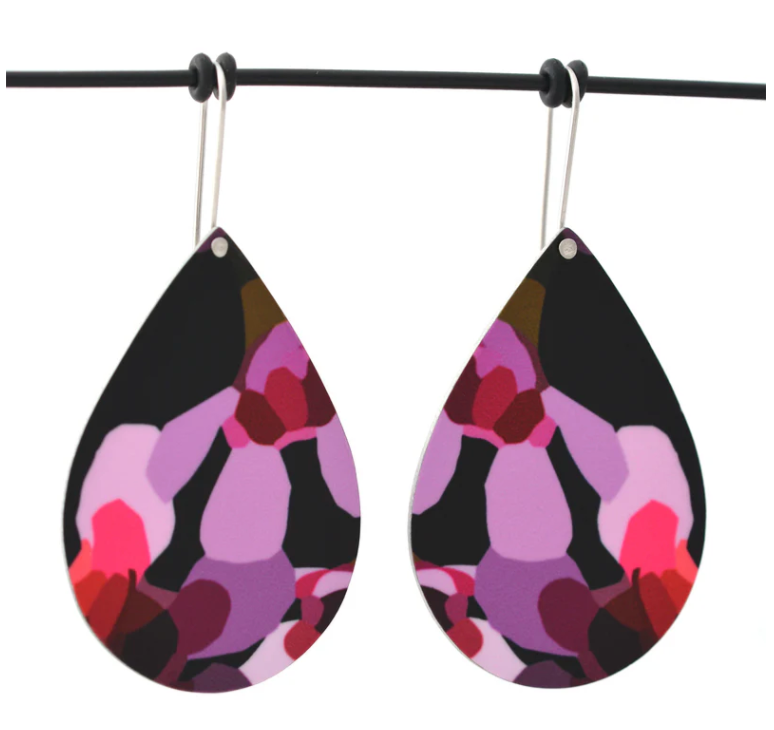 Kitty Came Home - Blue Geraldton Wax, Shepherd Hook Droplet