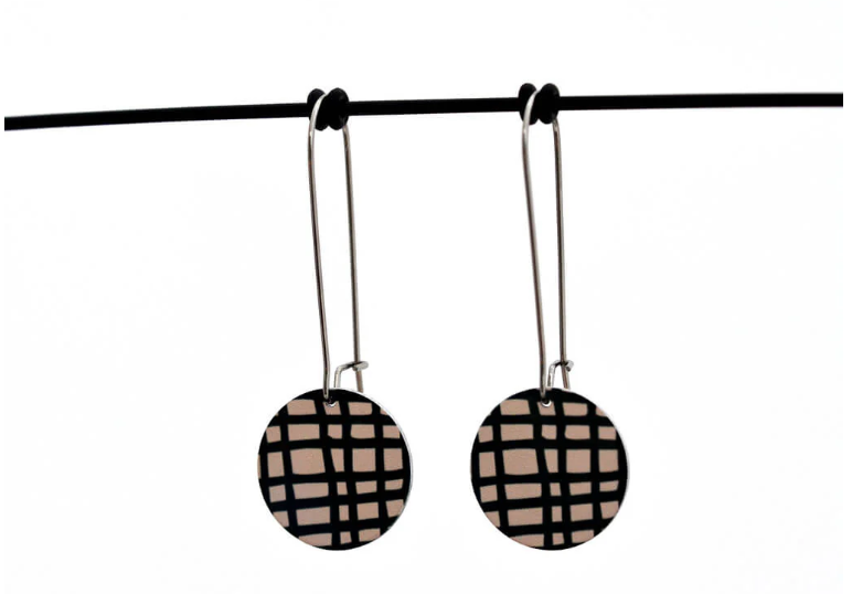 Kitty Came Home - Crosshatch Buttermilk, 17mm CML Drop Hook