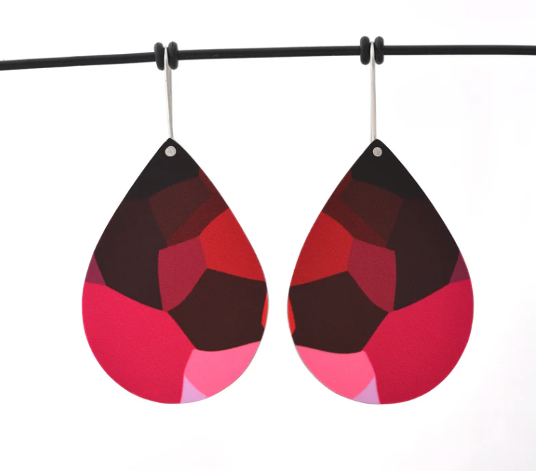 Kitty Came Home - Gems Geraldton Wax, Shepherd Hook Droplet